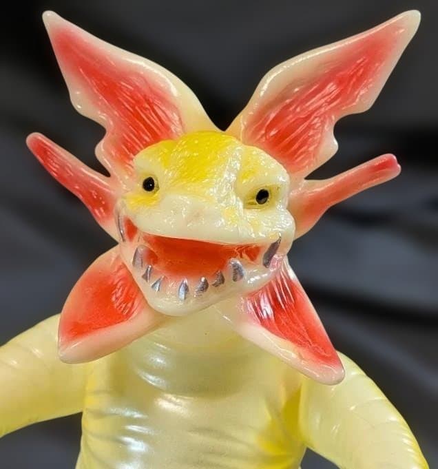 ガボラ 蓄光版「ウルトラマン」登場怪獣（ブルマァク復刻）ソフビフィギュア