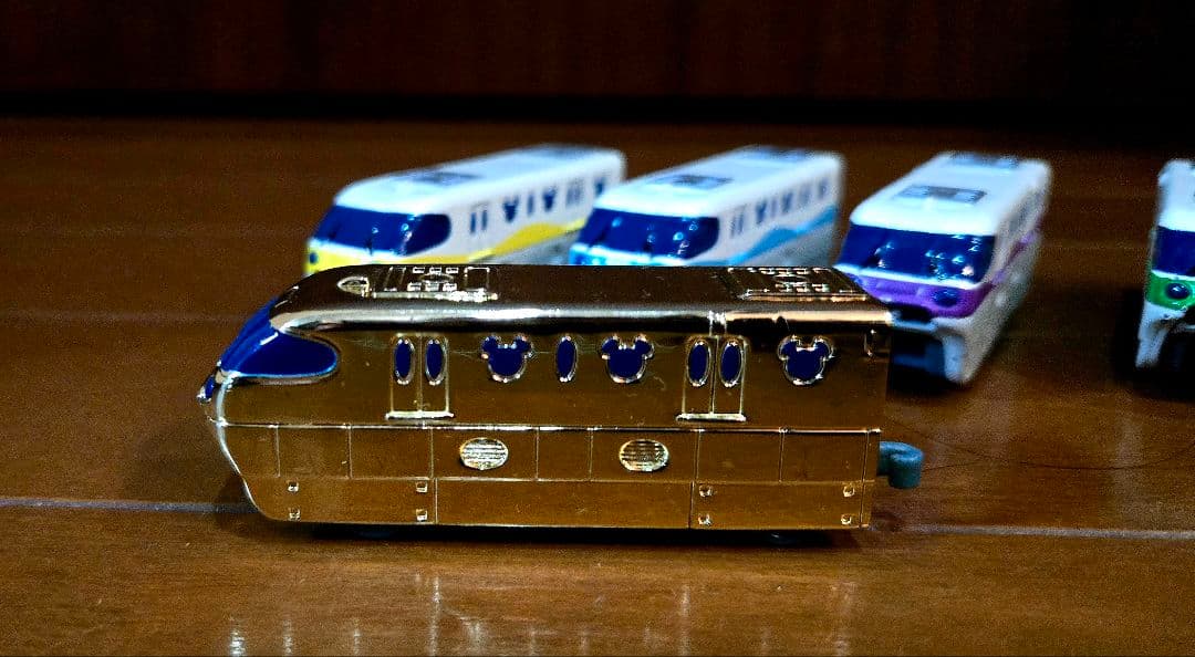 【美品】トミカ ディズニーリゾートラインセット 金ピカ ゴールド