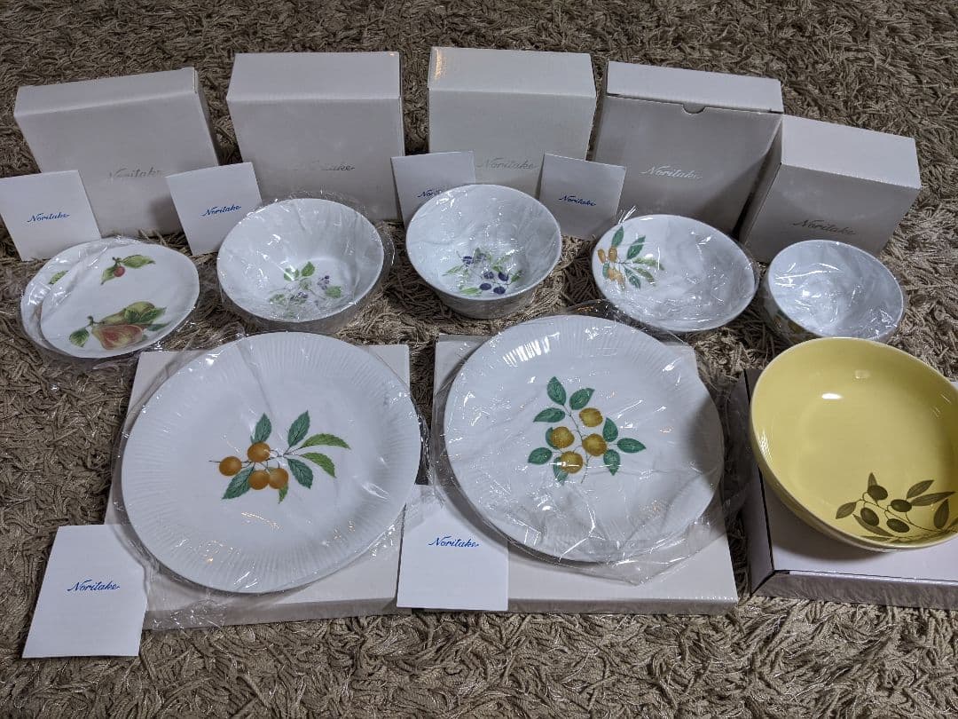 Noritake フルーツモチーフ 食器セット