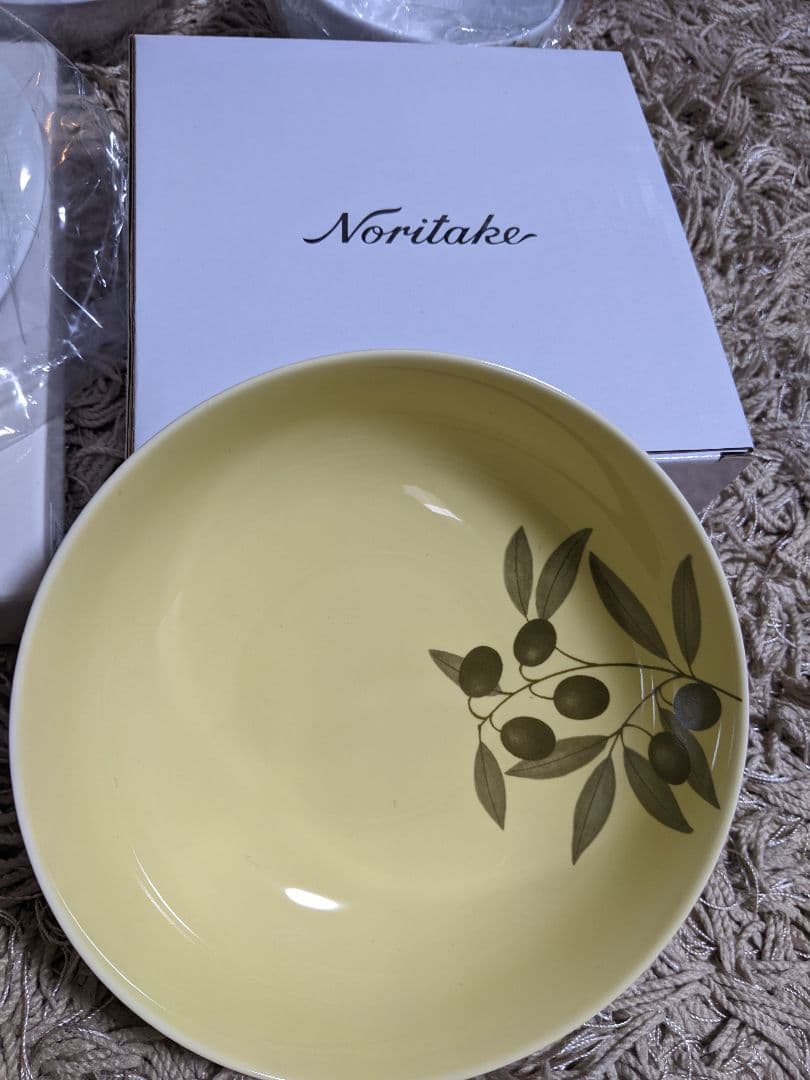 Noritake フルーツモチーフ 食器セット
