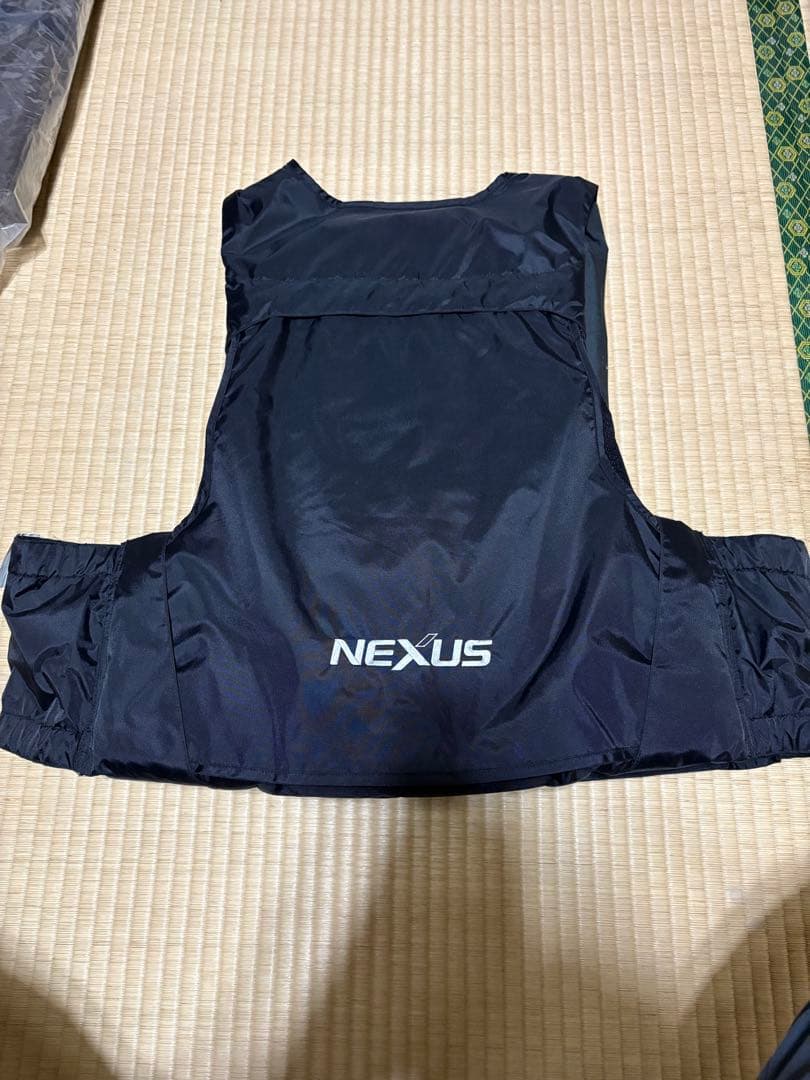 シマノ NEXUS フローティングベスト VF-142Q 美品　XLサイズ