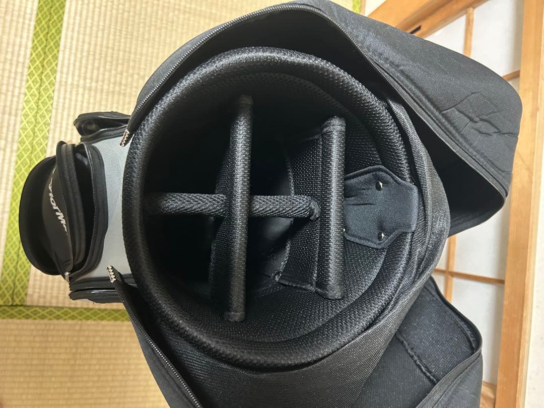 TaylorMade キャディバッグ ブラック　フードカバー有
