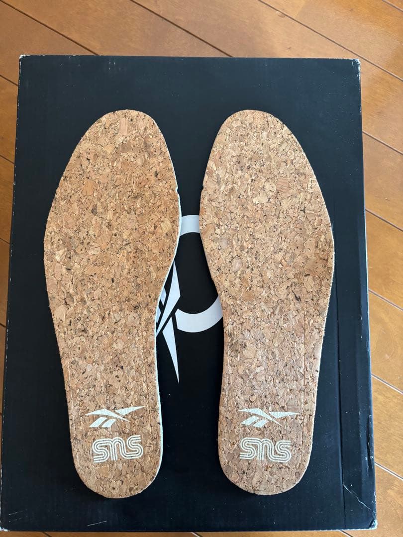 リーボック クエスチョンミッド sns ai brown