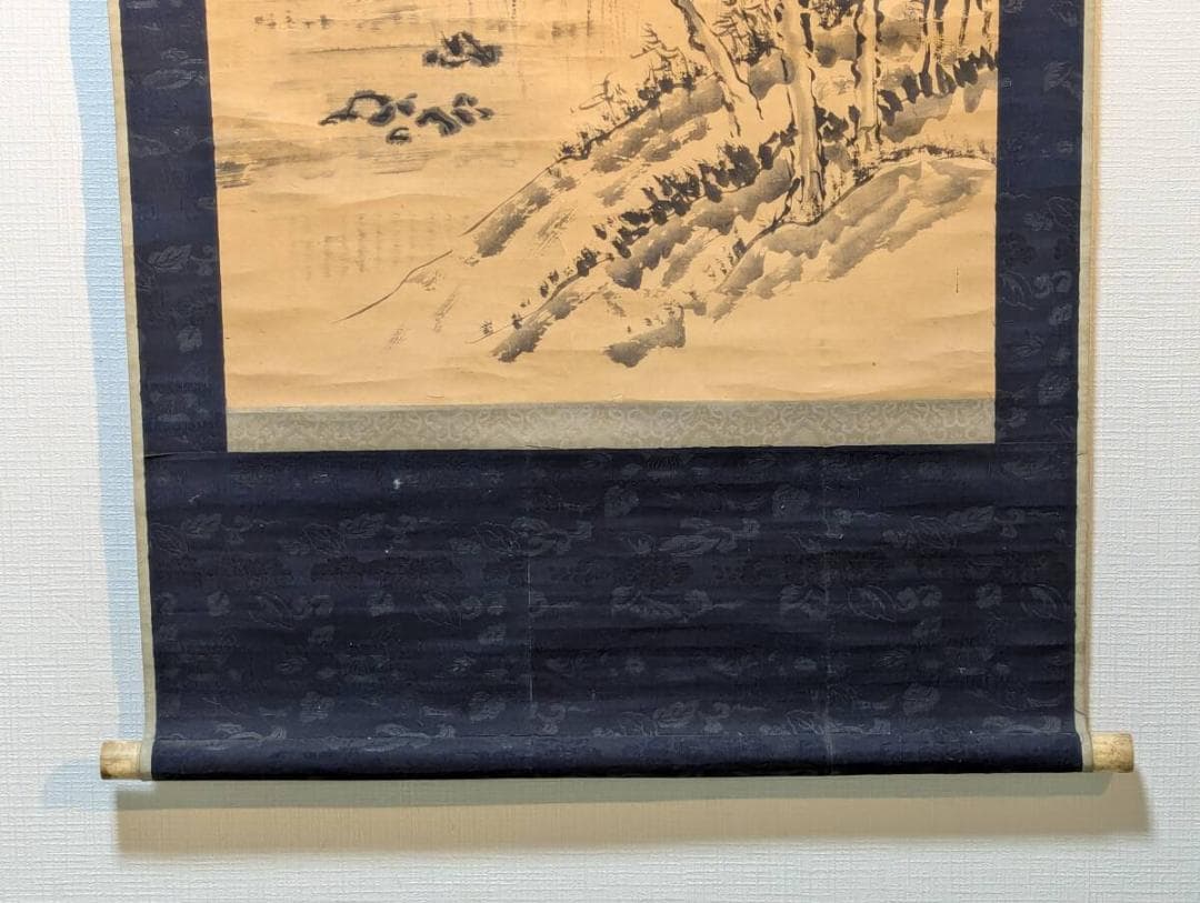 【真作】掛軸　渓山舟影図　墨画山水　静寂の水郷風景　V64