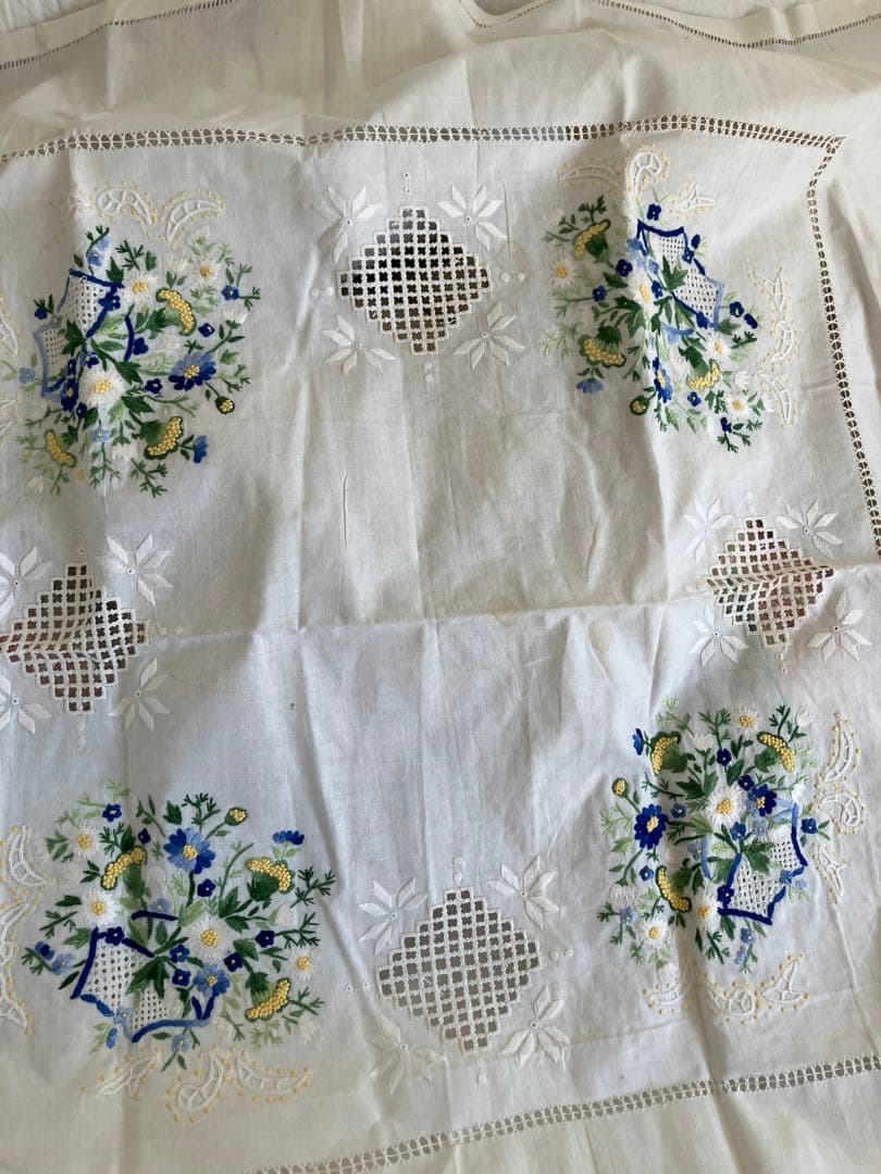 刺繍 テーブルクロス 83x83cm