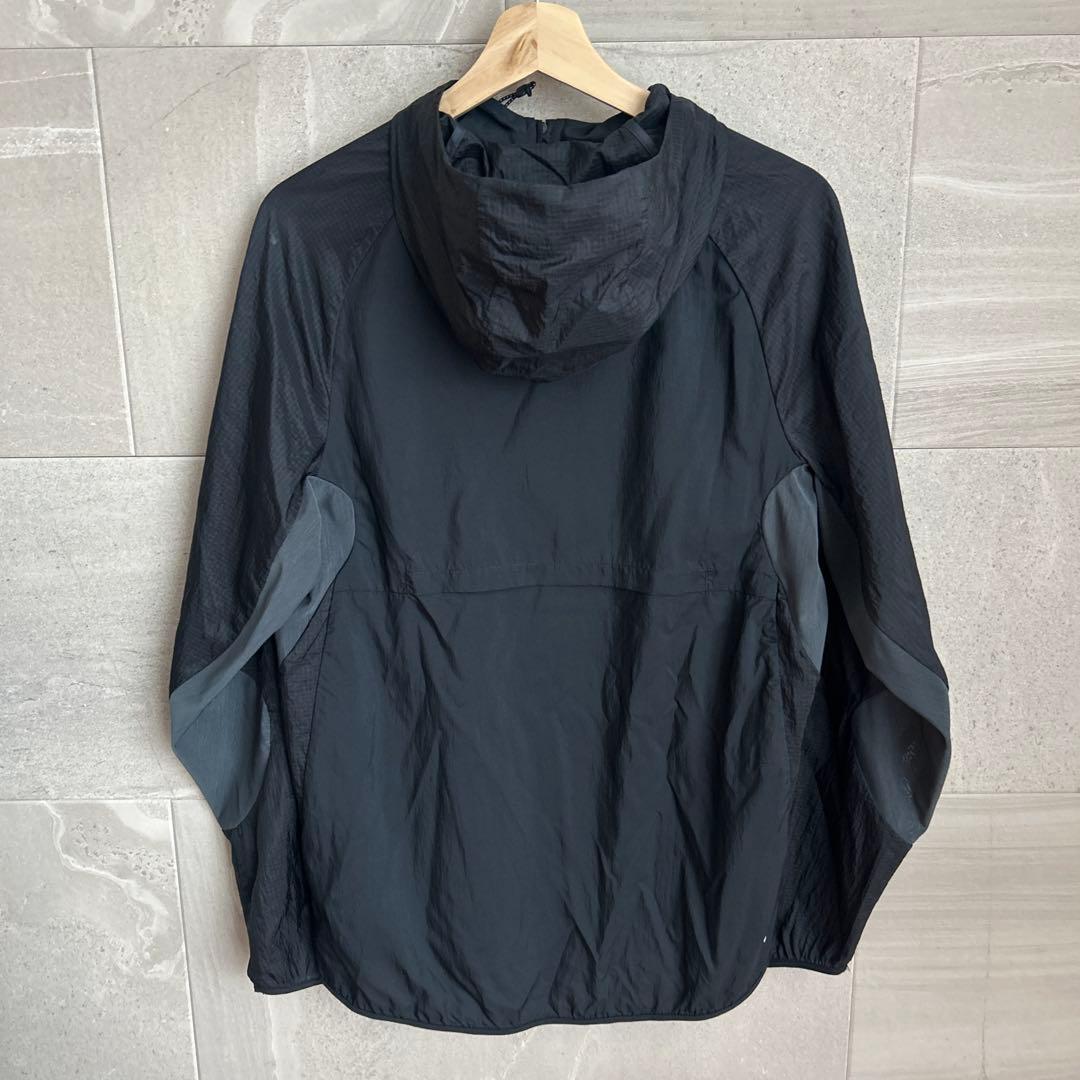 新品 NIKE メンズ【S】トレイル エアリーズ 薄手 ランニングジャケット 黒