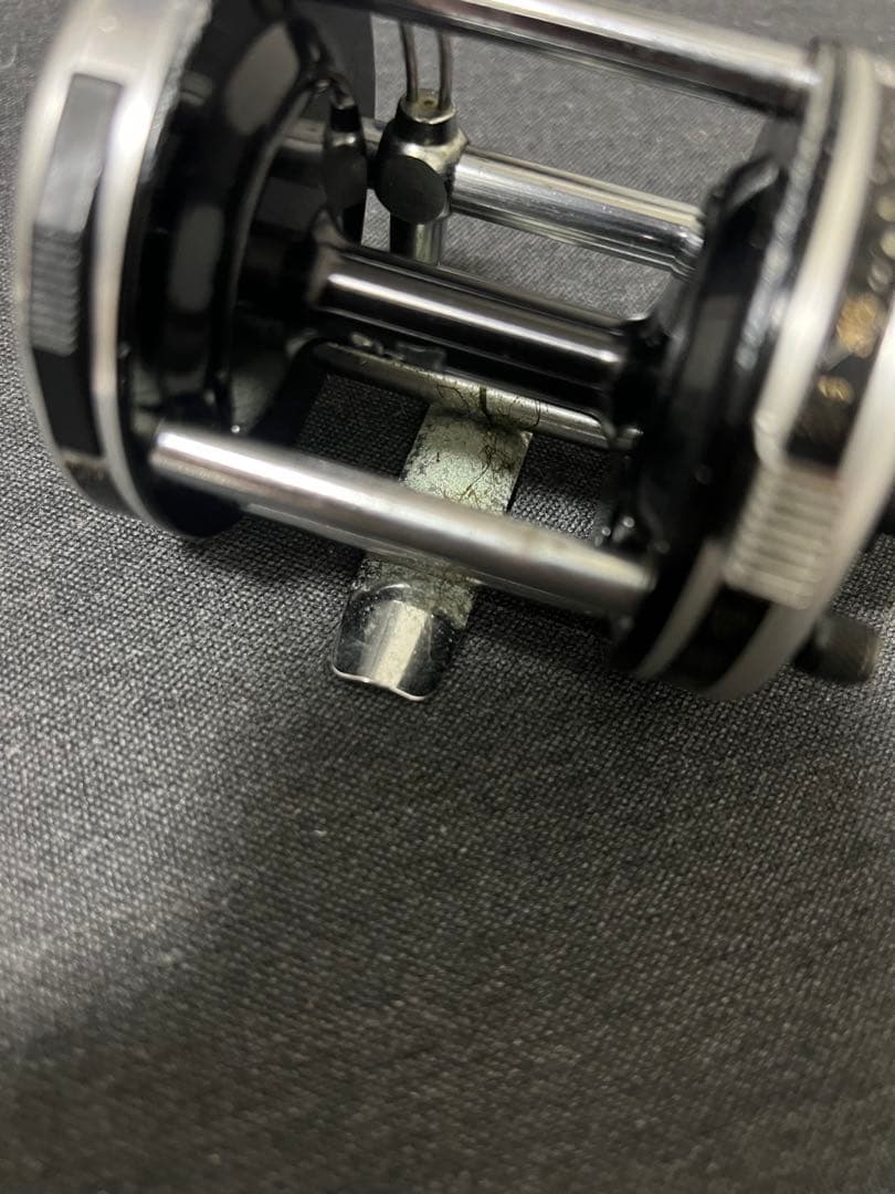 ABU 6500C 雷魚　鯰　ナマズライギョ