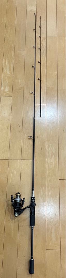 釣りセット2ピーススピニングロッド（180㌢）穂先2本付き3000番リールライン