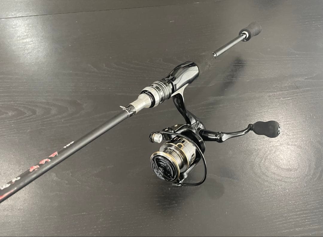 釣りセット2ピーススピニングロッド（180㌢）穂先2本付き3000番リールライン