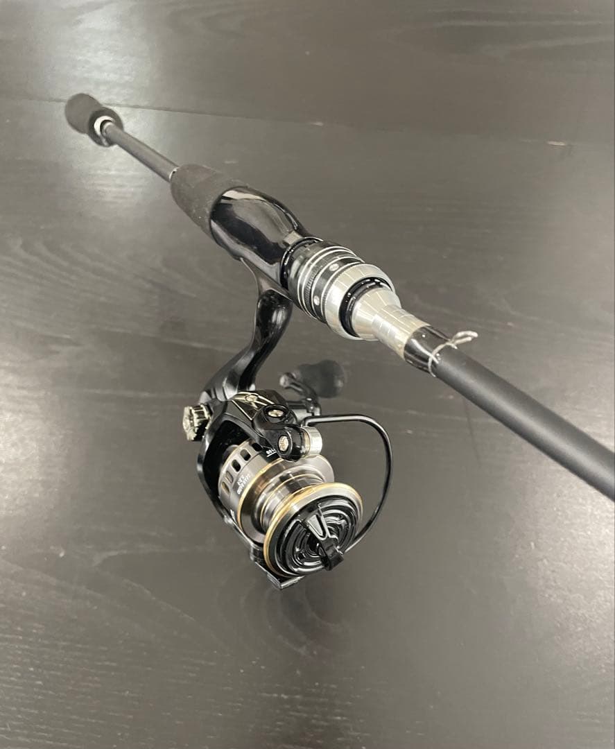 釣りセット2ピーススピニングロッド（180㌢）穂先2本付き3000番リールライン