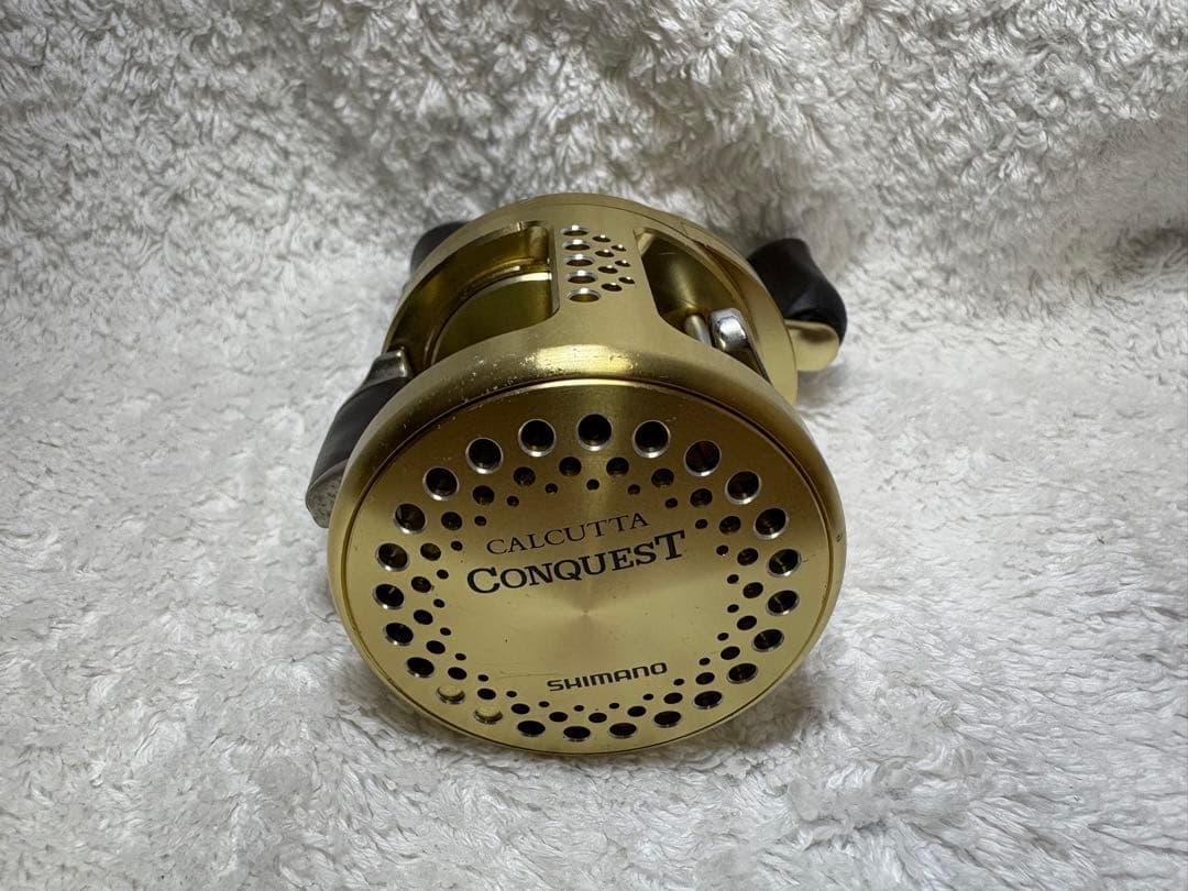 SHIMANO カルカッタコンクエスト101 左巻き ベイトリールRH443