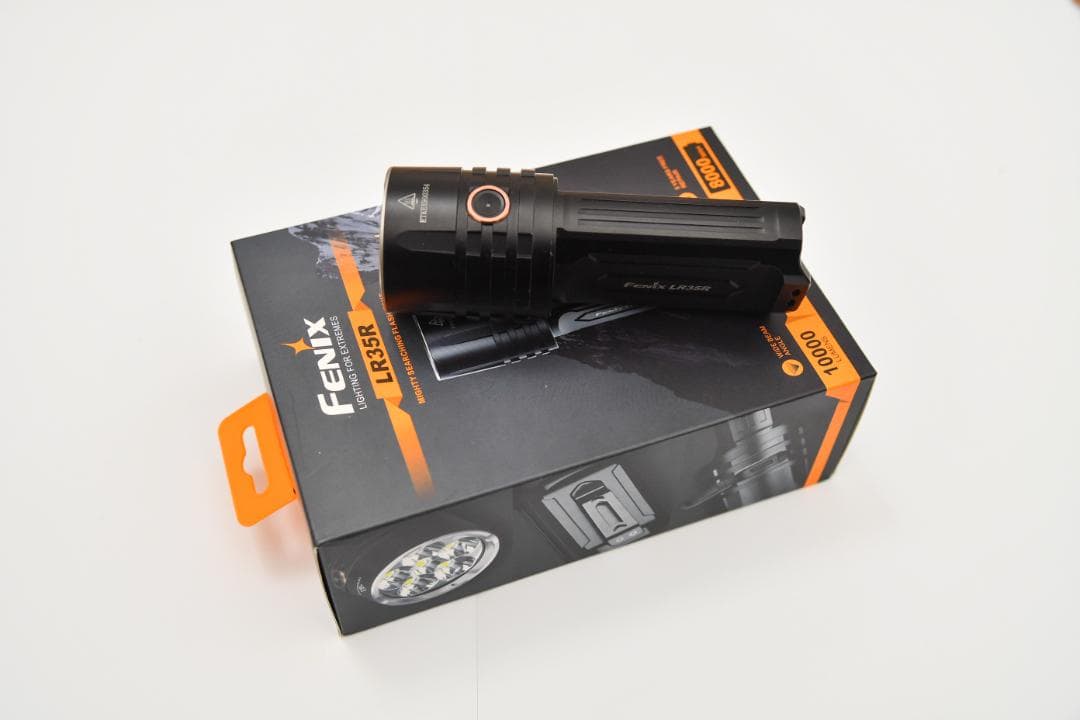 Fenix LR35R 懐中電灯 10000ルーメン