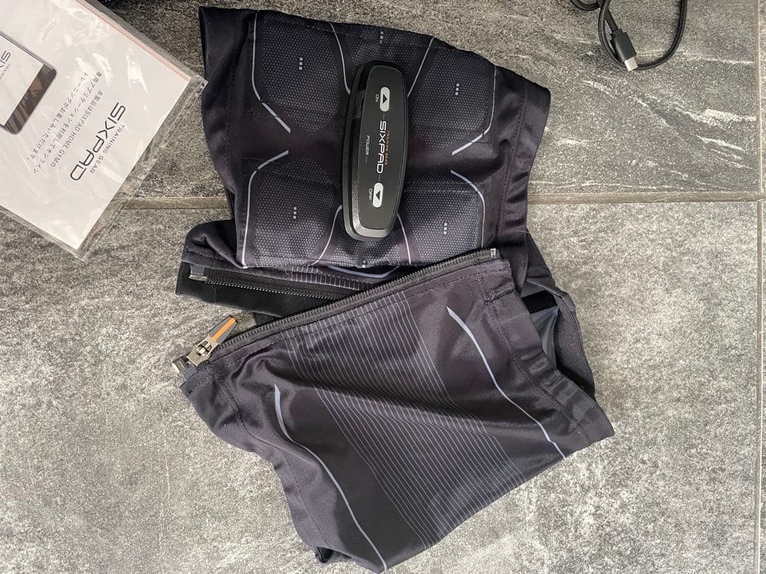 SIXPAD Power Suit Lite 3/22まで。腰、脚セット。