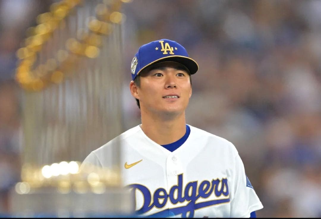 山本由伸 ドジャース ゴールドコレクション2026 サイズM 新品未開封