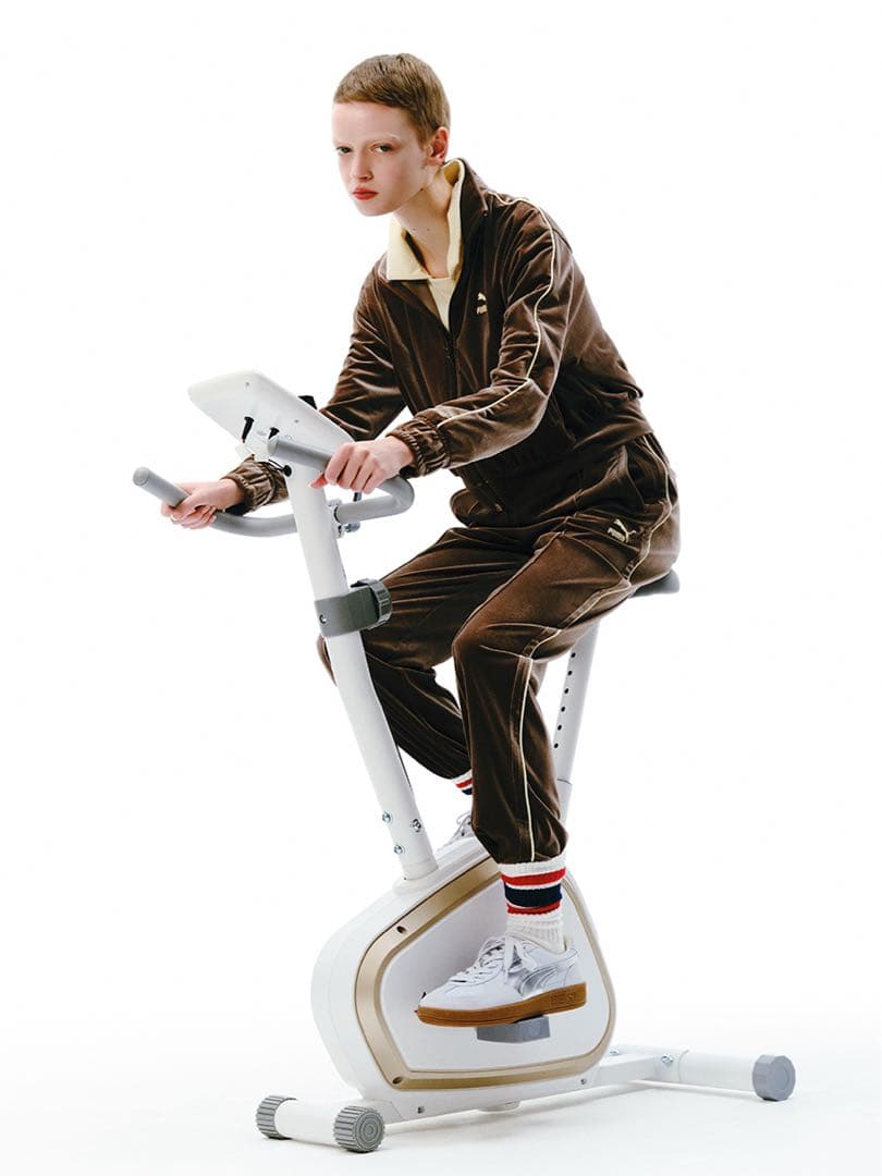 emmi×PUMA ベロアジャージ