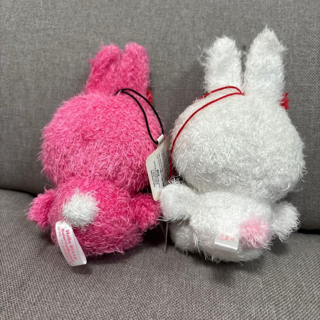 Sanrio ハローキティ　カラフルバニー　ドット&いちご　マスコット