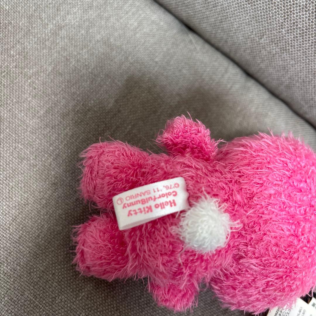 Sanrio ハローキティ　カラフルバニー　ドット&いちご　マスコット