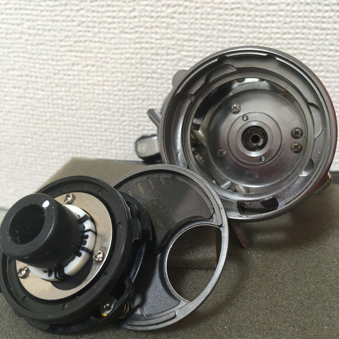 シマノ☆現行20カルカッタコンクエストDC200☆右巻き☆スプール無し☆K-28