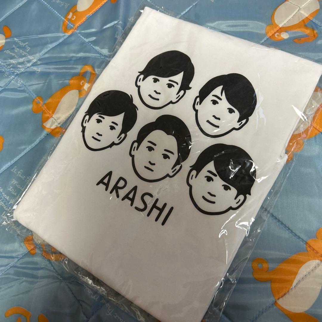 新品未開封★嵐　展覧会　ノリタケコラボ　Tシャツ　ポーチ　キーチェーン　缶バッジ