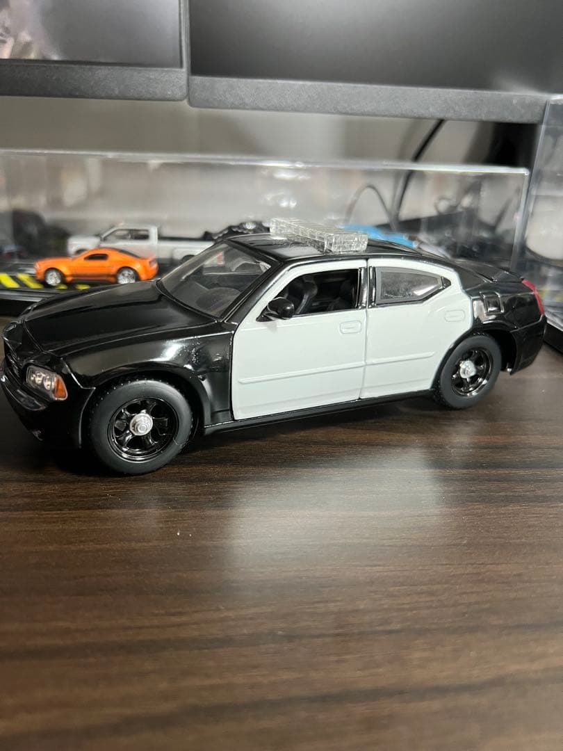 JADA Dodge Charger パトカー 1/24