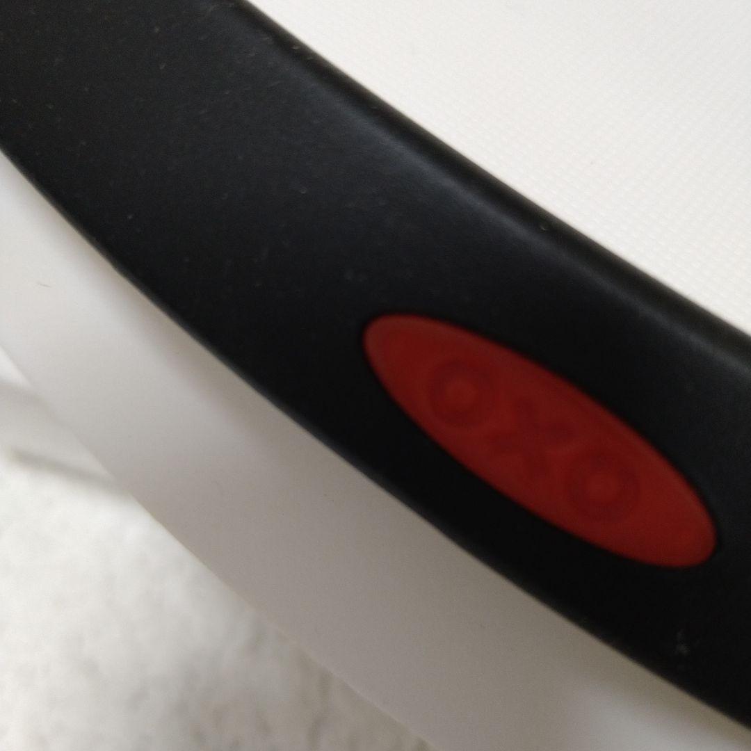 oxo GOODGRIPS 未使用　2枚セット　回転　大、中　オクソー