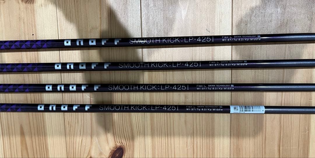 ONOFF レディース　アイアン　新品　7-P 4本セット　キャップ付き