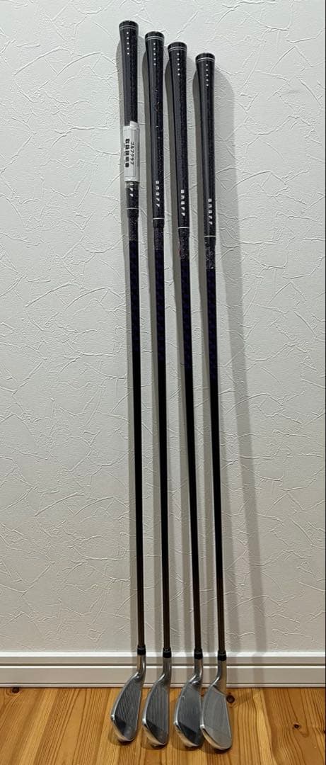 ONOFF レディース　アイアン　新品　7-P 4本セット　キャップ付き