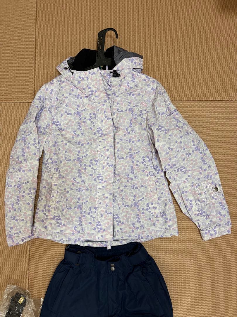 【美品⭐︎】スキーウェア　スノーウェア　レディース　上下　パステルカラー　Mサイズ