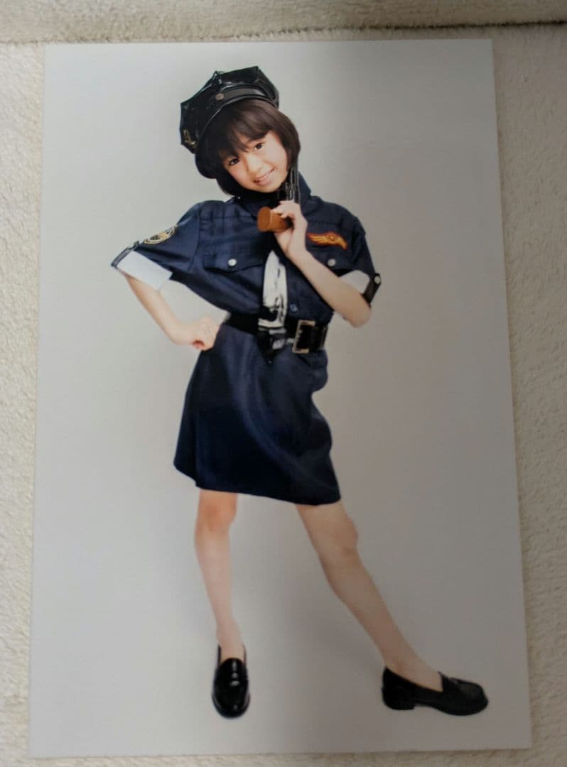 絵森彩　生写真　警官　依田彩花　ブロマイド