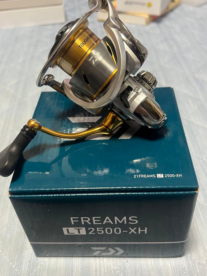 Daiwa 21FREAMS LT 2500-XH スピニングリール