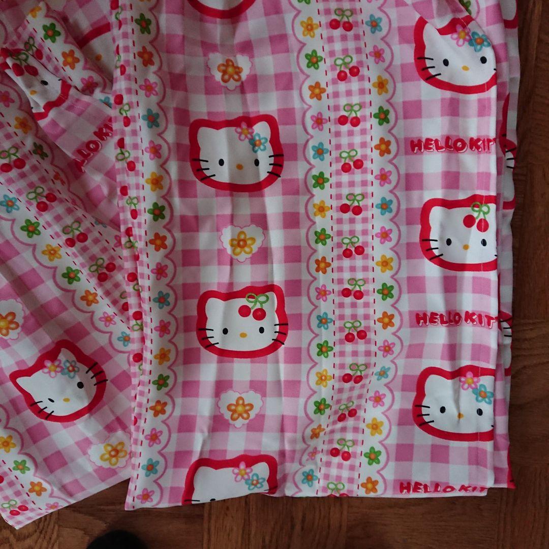 さくらんぼキティカーテン