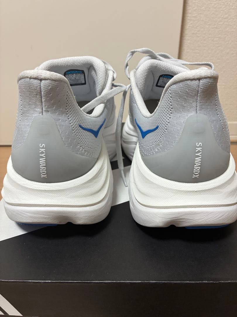 スパイク・シューズ HOKA SKYWARD X 27.5cm