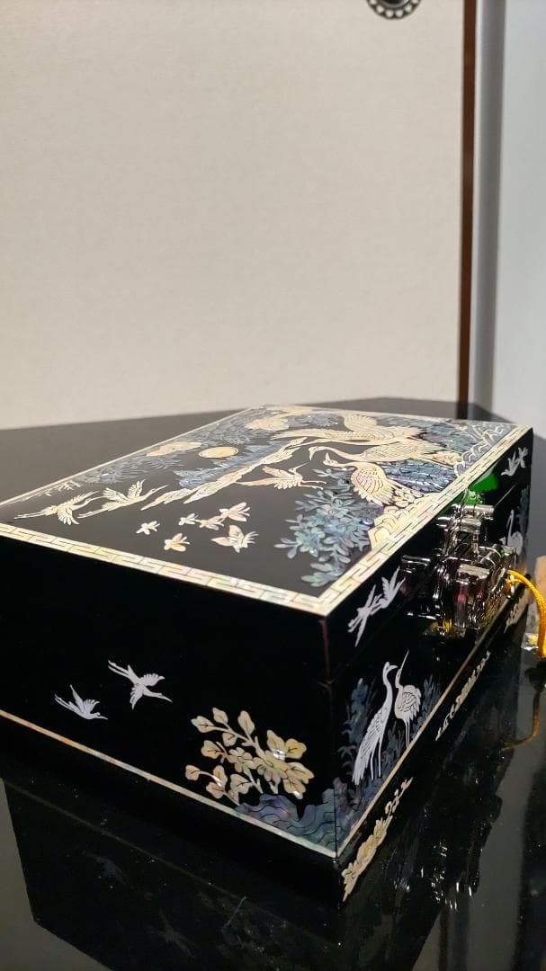 【未使用品】韓国 螺鈿細工 アクセサリーケース ジュエリーボックス 鏡付き