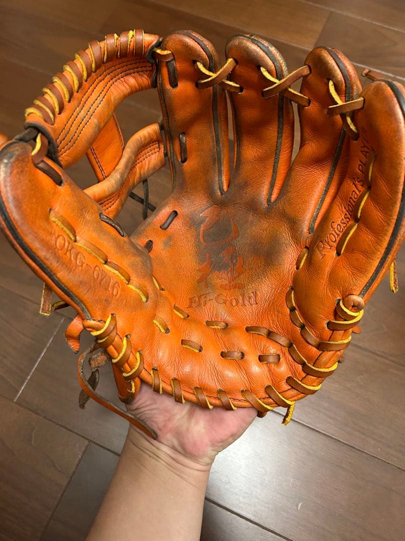 ハイゴールド 軟式用 キャッチャーミット＆内野用グローブ