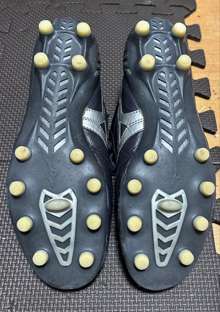 Mizuno DNA サッカースパイク