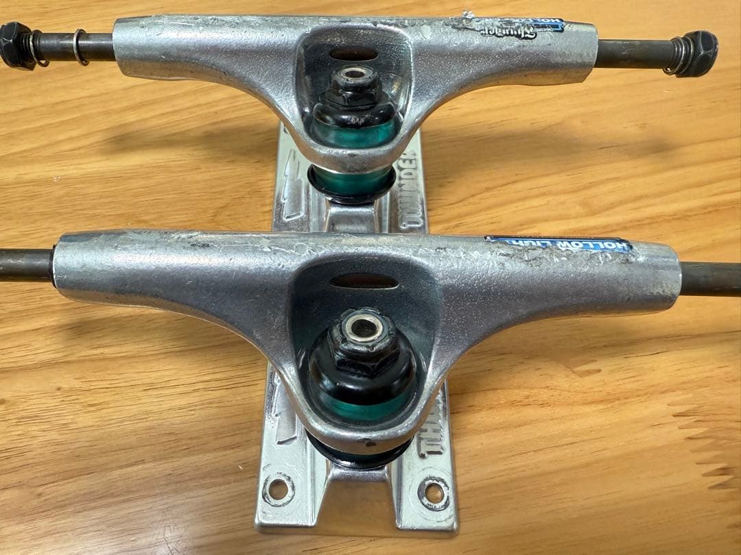 サンダー ホローライト 147 トラック