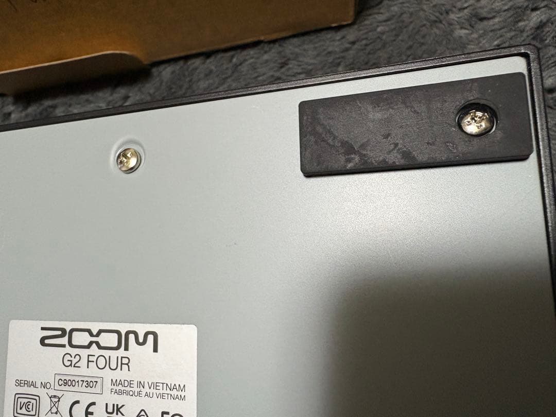 ZOOM G2 FOUR ギターマルチエフェクター中古品