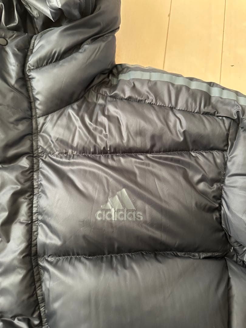 adidas ベンチコート　ダウンコート　サッカー　パーカー　シャツ
