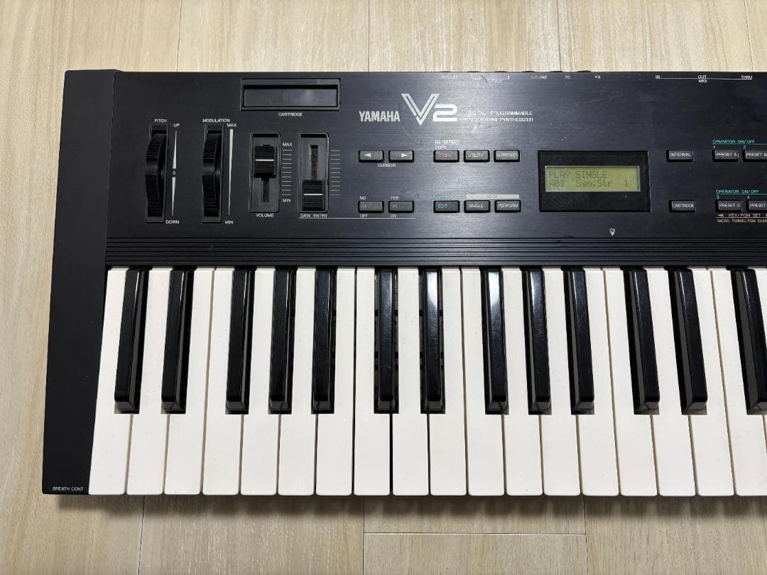 Yamaha V2 61鍵 キーボードシンセサイザー