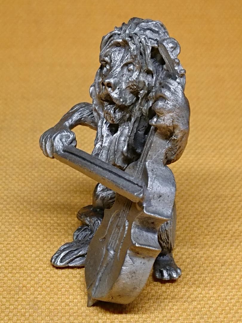 獅子　ライオン　金属　チェロ　置物　インテリア　工芸品　美術品　A3280