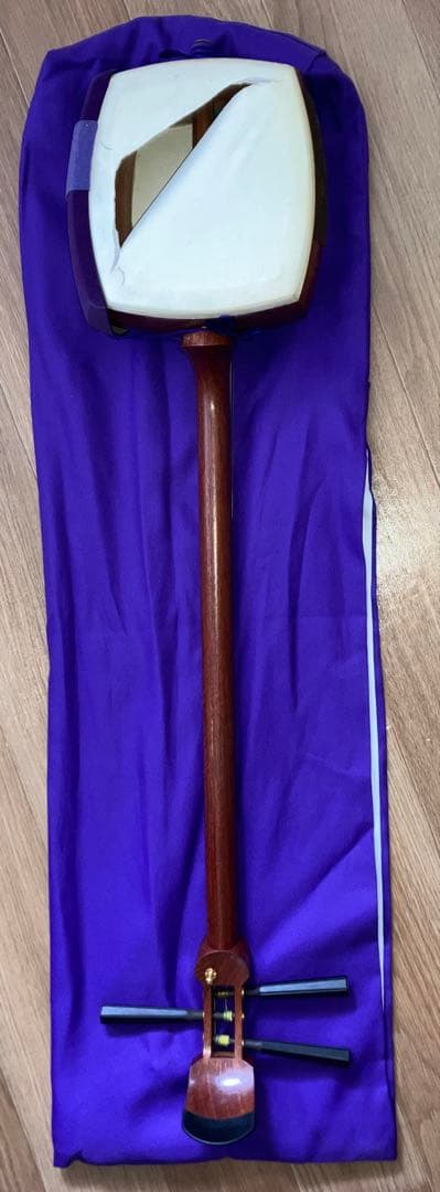 ジャンク品　初心者おすすめ　津軽三味線　太棹　正寸　合皮　花梨　胴掛け　糸付属