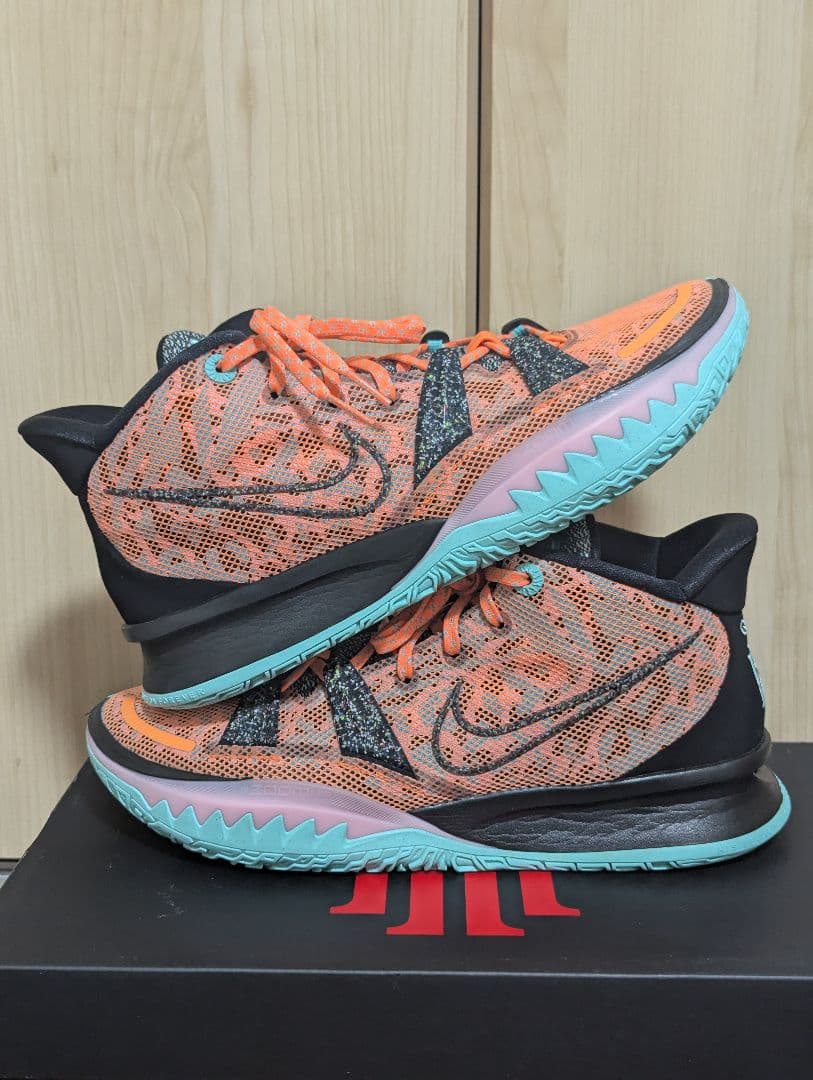 Nike Kyrie 7 EP \"Pley To Future\"　27.5cm