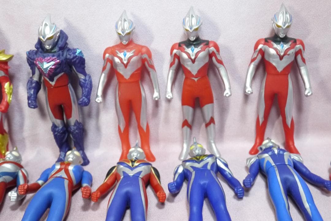 ウルトラヒーローシリーズ500　ウルトラマン　ソフビ　77体