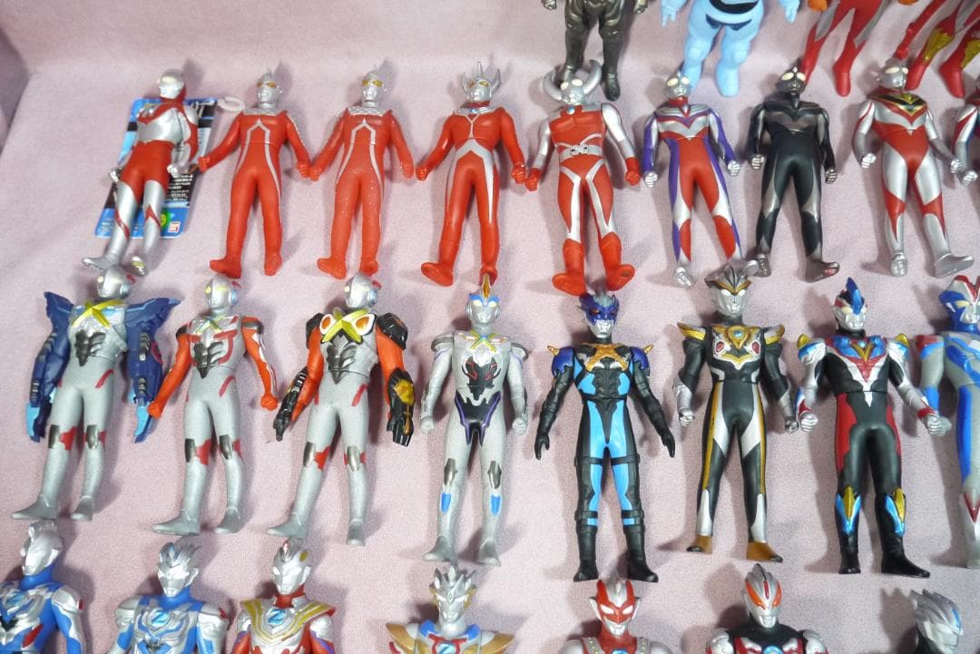 ウルトラヒーローシリーズ500　ウルトラマン　ソフビ　77体