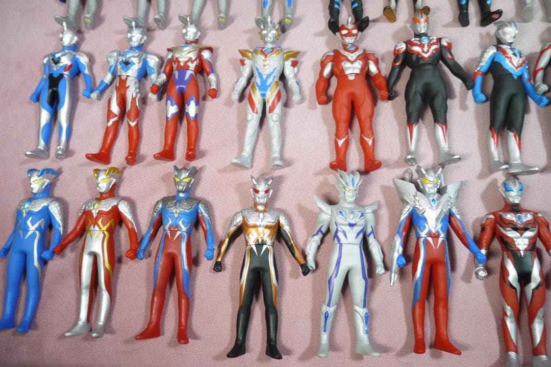 ウルトラヒーローシリーズ500　ウルトラマン　ソフビ　77体