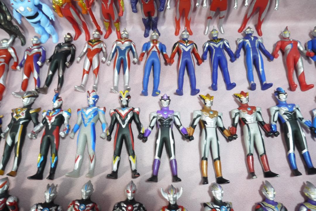 ウルトラヒーローシリーズ500　ウルトラマン　ソフビ　77体