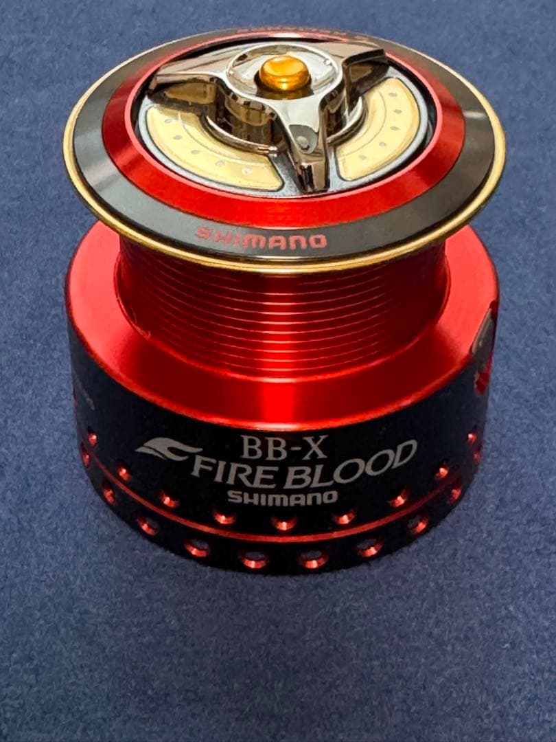 シマノ　夢屋　BBX ファイヤブラッド　P2500D スプールとケース　美品！