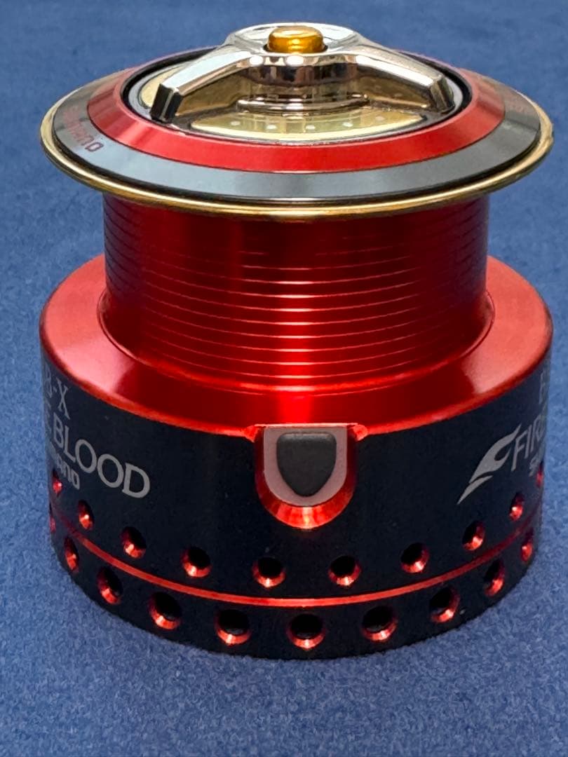シマノ　夢屋　BBX ファイヤブラッド　P2500D スプールとケース　美品！