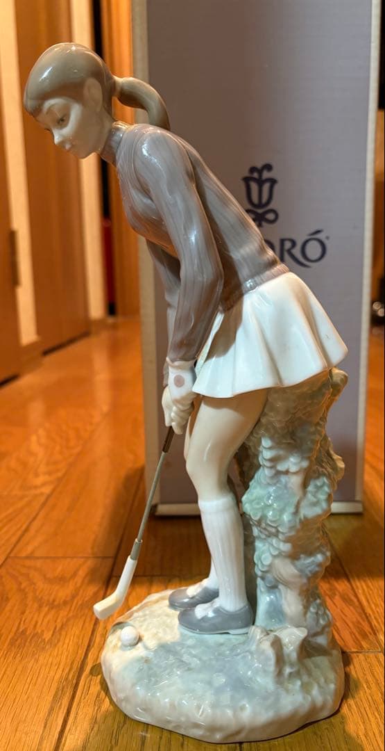 LLADROリヤドロ Lady Golfer