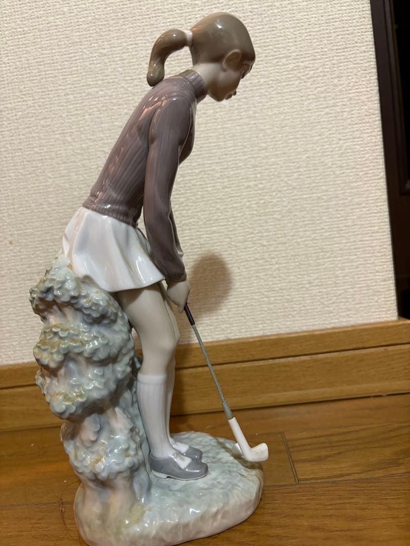 LLADROリヤドロ Lady Golfer